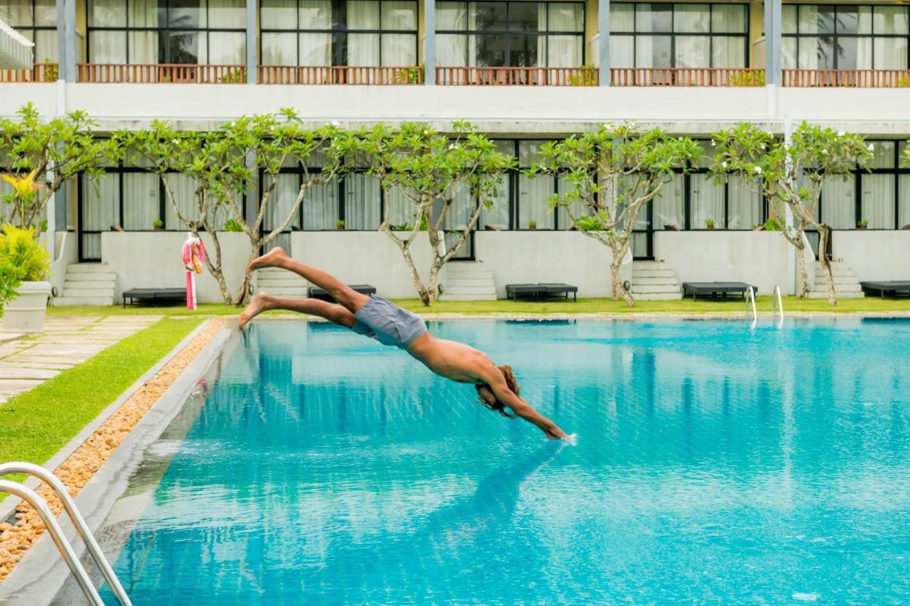 The Blue Water - Geoffrey Bawa Heritage - City Resort Hotel Wadduwa Luaran gambar
